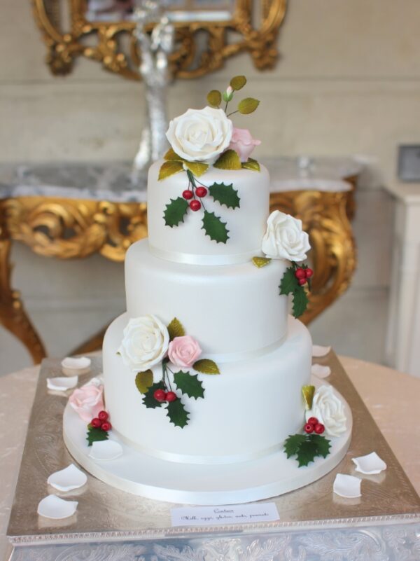 Wedding Cake Cascade de fleurs Roses